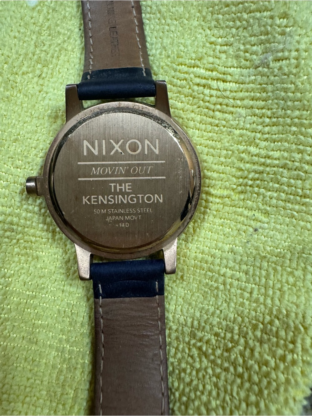 Nixon The Kensington Gold Case with Navy Leather Strap - Picture 2 of 2